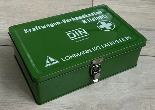 Oldtimer verbandskasten aus - oldtimer,